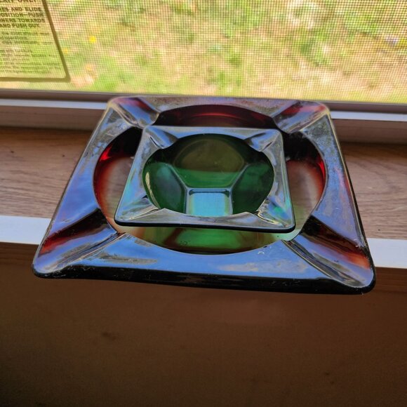 MCM Anchor Hocking Ruby & Emerald Glass Ashtray Set Nesting - Picture 8 of 13